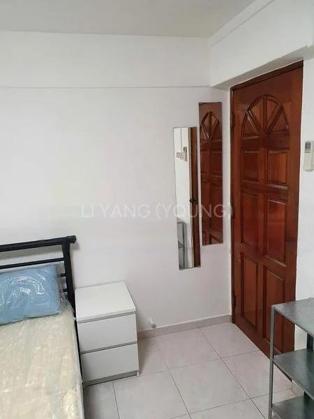 Jumbo HDB for Sale in  209 Boon Lay Place - Image 3